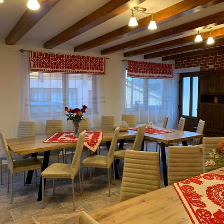 Casa Lenke Hotel Săcele Buitenkant foto